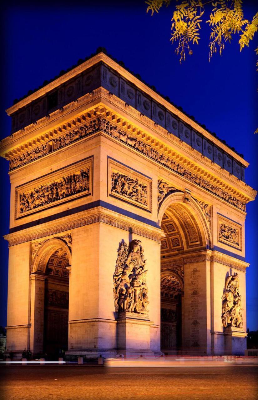 72 - Mermoz Mickey Mouse Paris Exterior photo